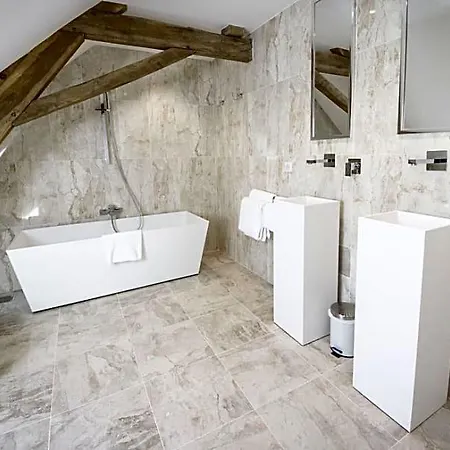Du Domaine De La Groirie - Le Mans Ouest 4* Trangé